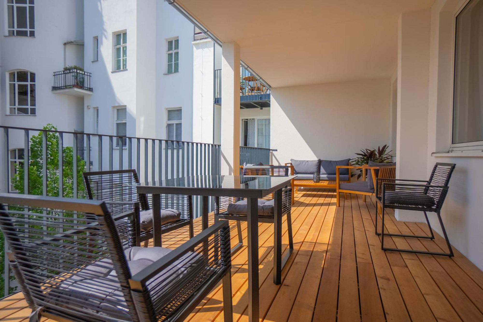 Bright Stylish With A Huge Terrace In A Location Wien