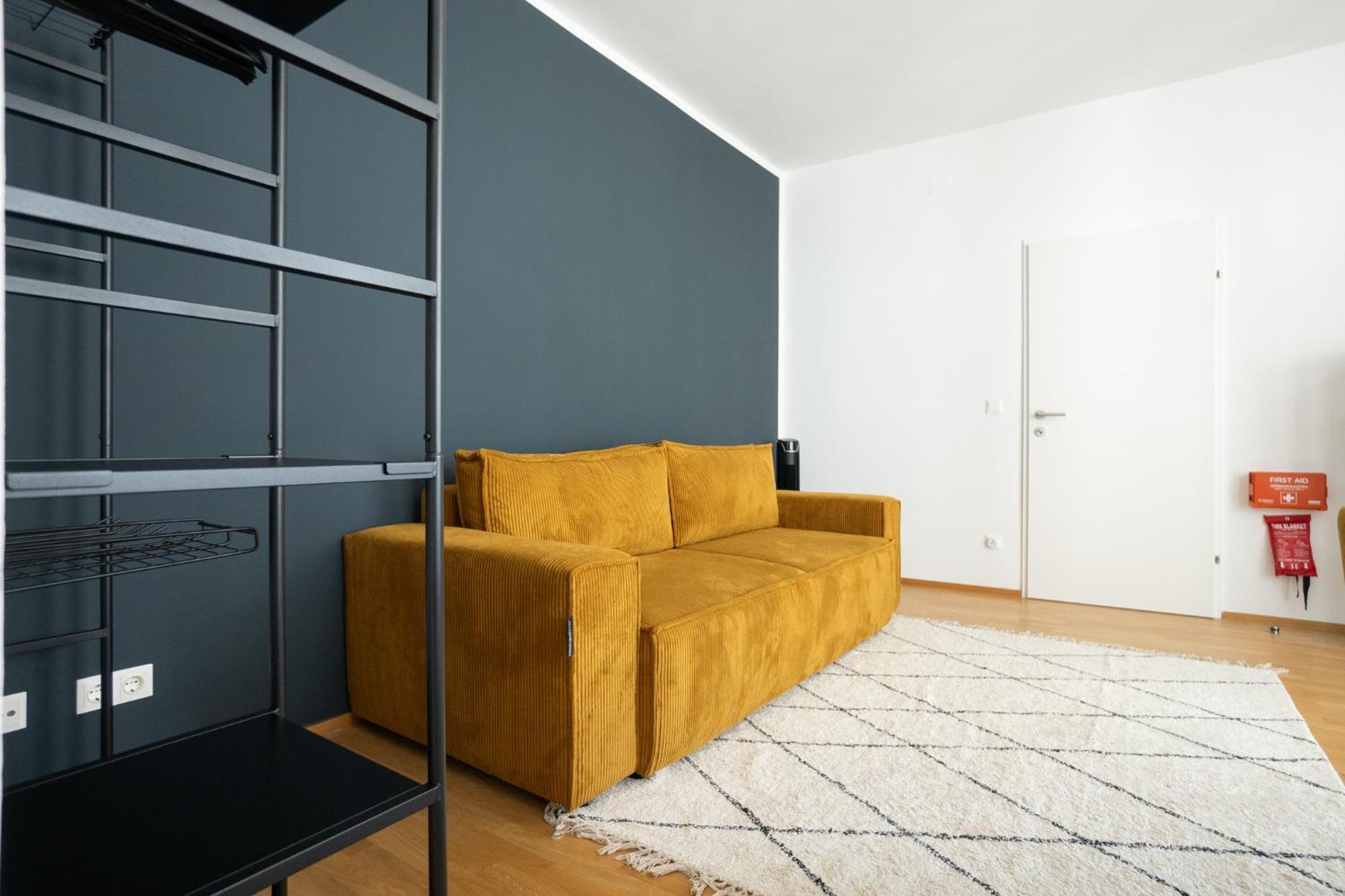 Bright Stylish With A Huge Terrace In A Location Wien