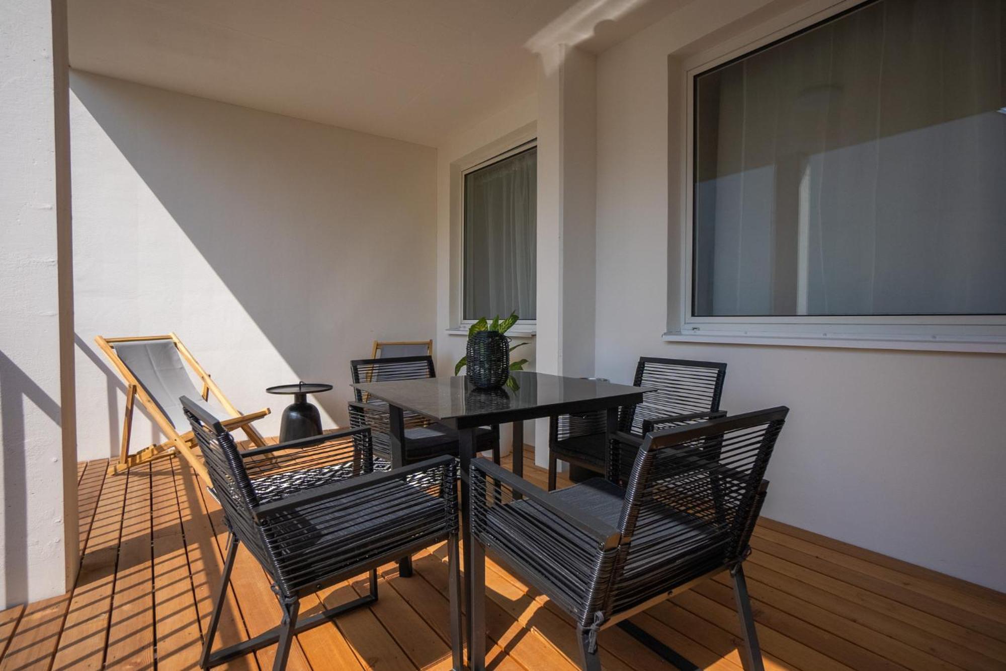 Bright Stylish With A Huge Terrace In A Location Wien